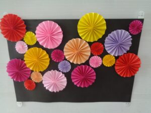 病棟を彩る、折り紙の温もり